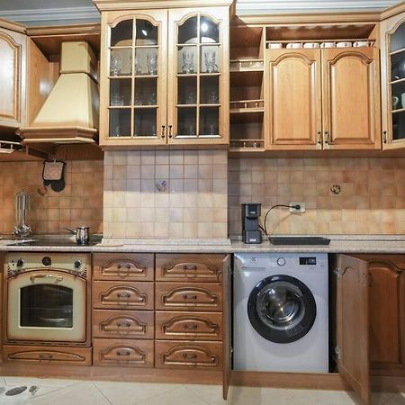 Staycation, City Center Apartment With Balcony Tiranë Eksteriør bilde