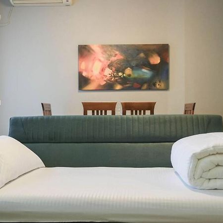 Staycation, City Center Apartment With Balcony Tiranë Eksteriør bilde