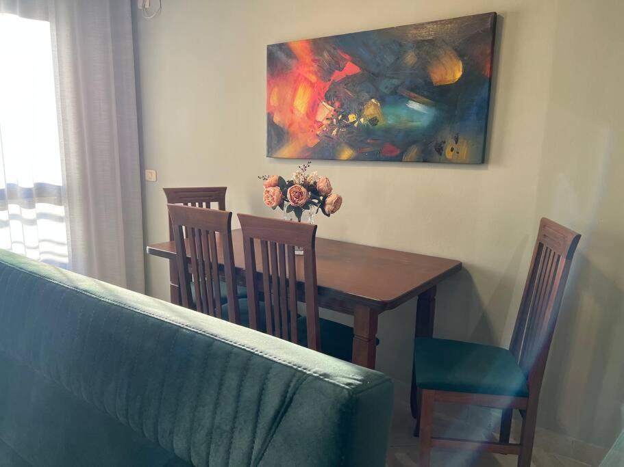 Staycation, City Center Apartment With Balcony Tiranë Eksteriør bilde